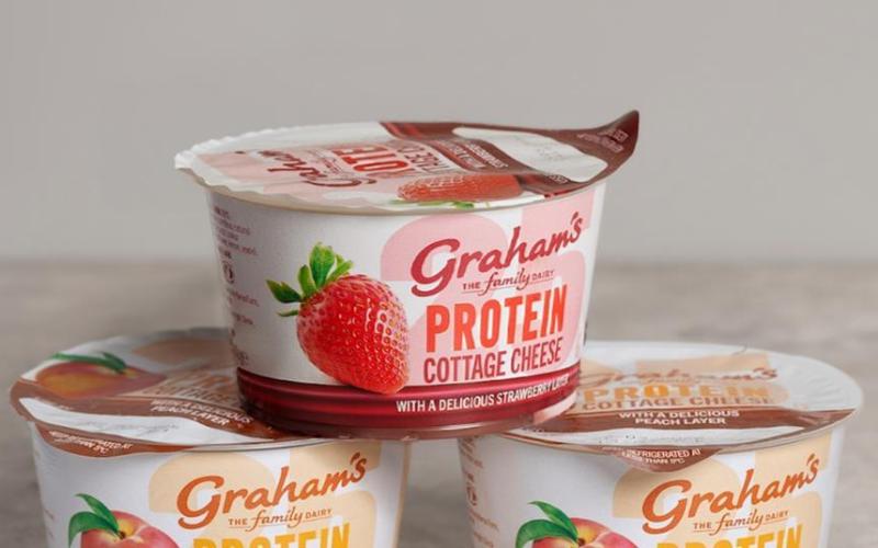 格雷厄姆家族乳业推出英国首款分层高蛋白干酪