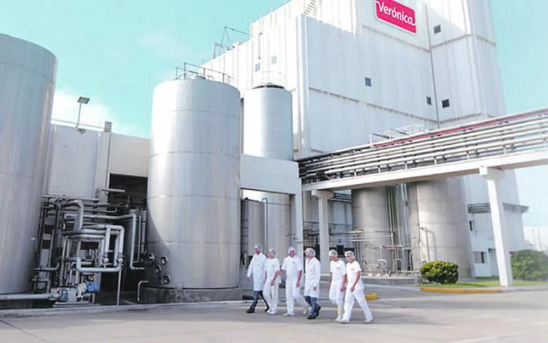 Verónica's Revival: Resuming Payments and Production After Conflict