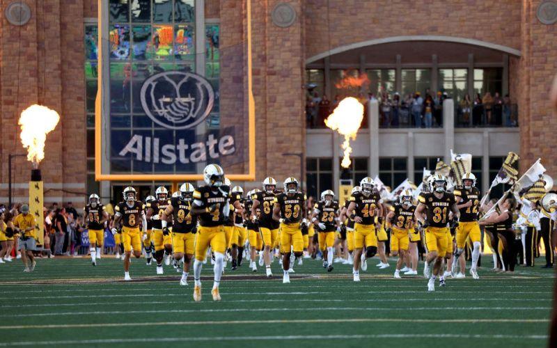 Wyoming'li Sporcular, Dairy Max ile Benzersiz NIL Anlaşması İmzaladı