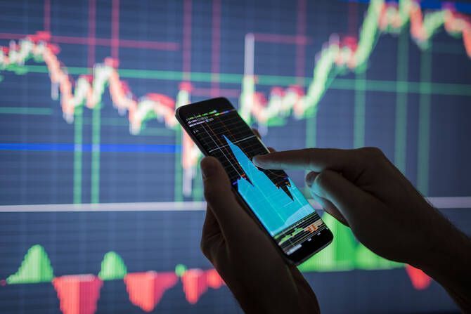 Saudi Tadawul index slips to close at 10,798