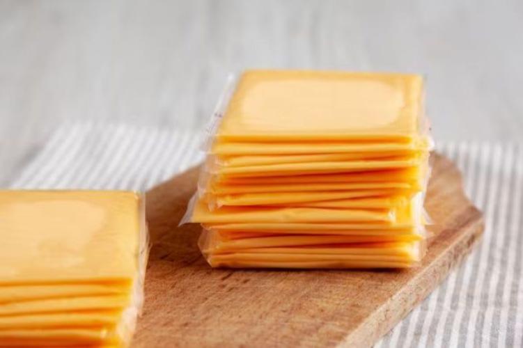 Profeco Identifies Top American Cheese Brands in Mexico