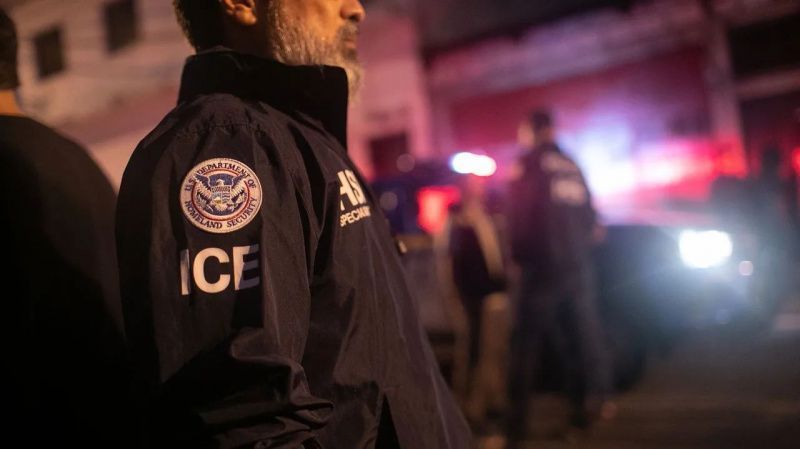 Pennsylvania'da 17 Göçmenin Tutuklanması Amerika Birleşik Devletleri Süt Üretiminde Endişe Yarattı