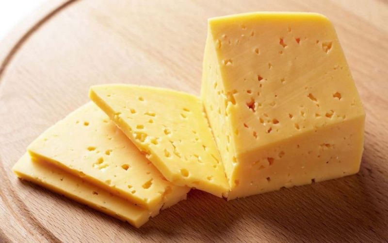Производство сыров в России снизилось на 0,7%, сырных продуктов — на 8,5%