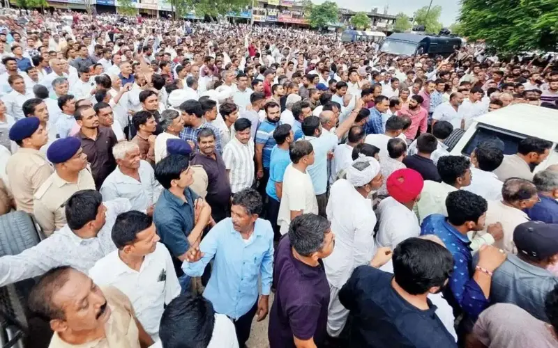 Milk Bonus Row Sparks Violent Dairy Protest in Gujarat