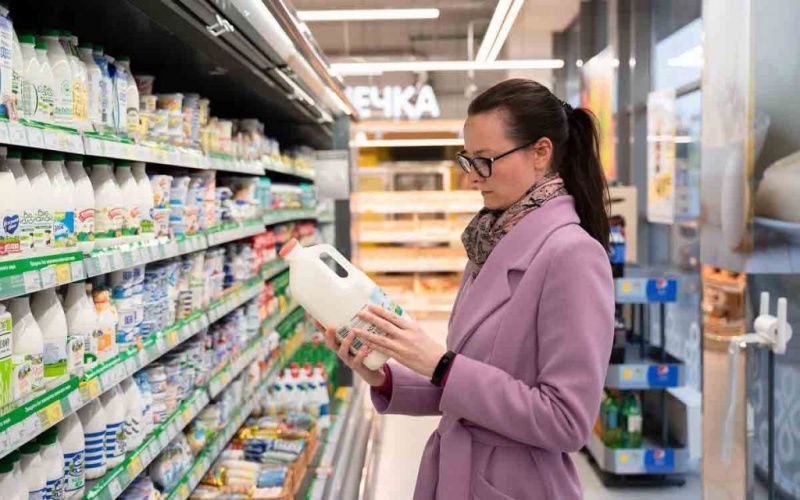 Молочные продукты подорожали за год больше всего в Улытауской области, наименьший рост - в Шымкенте