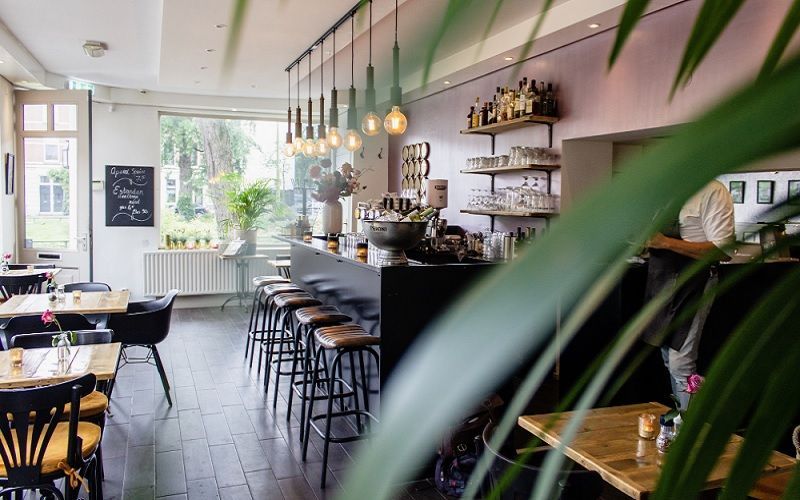 Россия временно освободит часть ресторанов и кафе от НДС до конца 2026 года