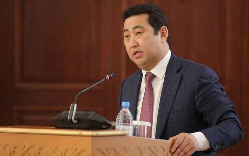 Айдарбек Сапаров отрицает проблемы со сбытом молока: 