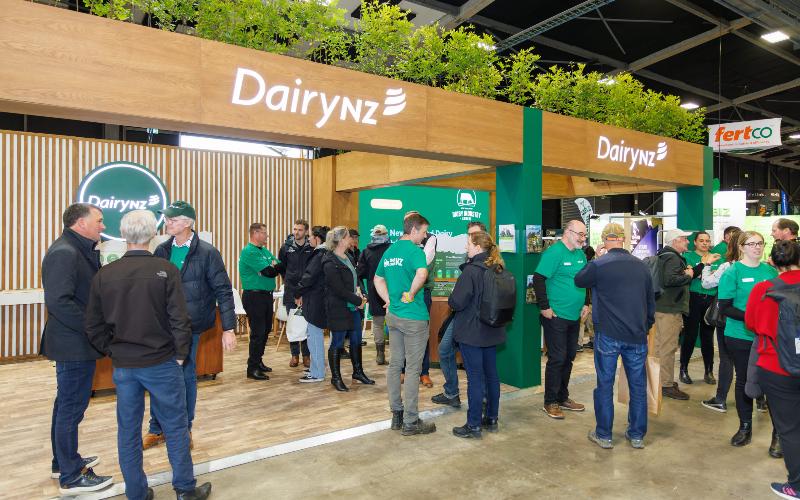 DairyNZ'nin Ekonomik Güncellemesi, Süt Katı Maddesi Vergisinin Önemini Vurguluyor