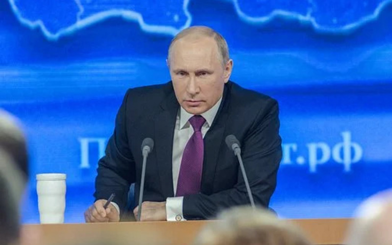 Несмотря на пандемию, Россия будет двигаться согласно запланированным стратегическим целям - Владимир Путин Несмотря на пандемию, Россия будет двигаться согласно запланированным стратегическим целям - Владимир Путин