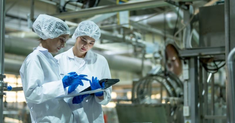 How AI is Transforming Operations at Leading Food and Beverage Companies