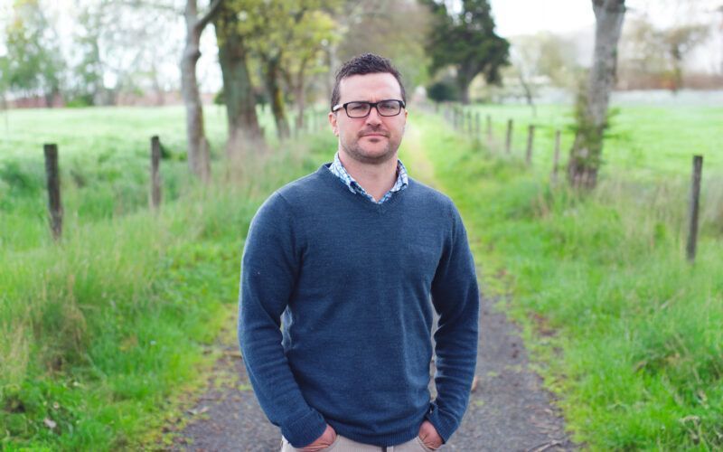 Maui Milk, Koyun Çiftçisi Edward'ı Yeni CEO Olarak Atadı