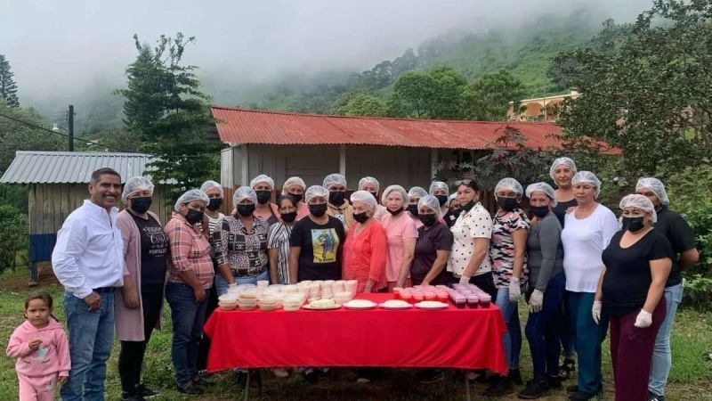 Fundación Produce Sinaloa capacita a mujeres de tres comunidades para elaborar productos lácteos