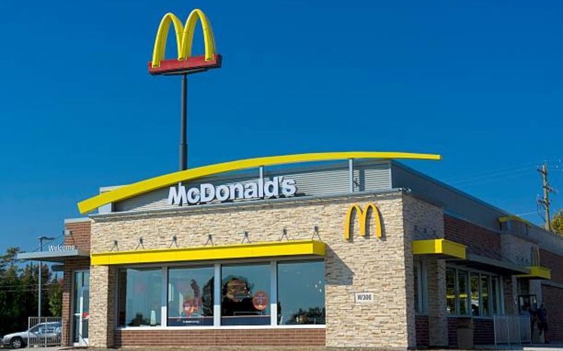 McDonald’s в Казахстане временно приостанавливает работу всех своих ресторанов