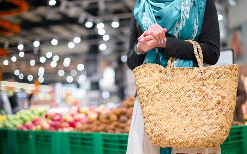 Крупнейшие продуктовые ритейлеры России увеличили выручку на четверть
