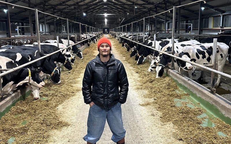 Как казахстанский фермер Данияр Абитаев модернизировал советский коровник и создал молочный бизнес с оборотом $5 млн