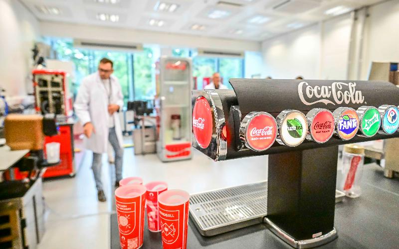 Coca-Cola, Pazar Konsolidasyonu Stratejisi Kapsamında Süt Ürünleri Yeniliğini Durdurdu