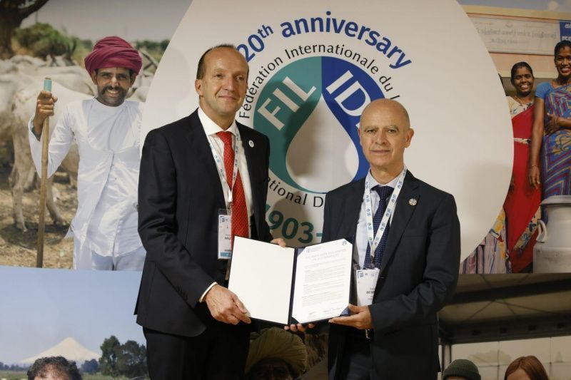 برازال يكشف عن نقص قدره 30 مليون طن في تجارة الألبان الدولية بحلول عام 2030