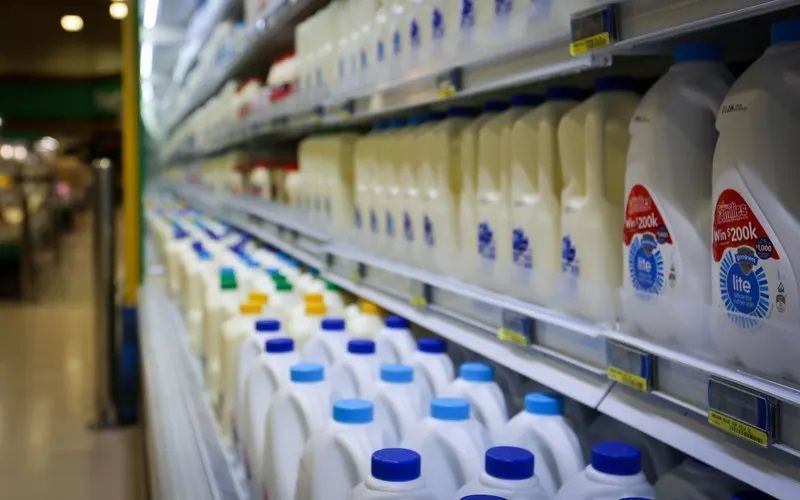 Australian Grocers Lower Private-Label Milk Prices