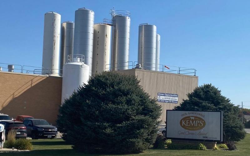 Dairy Workers Threaten Strike at Kemps Plant