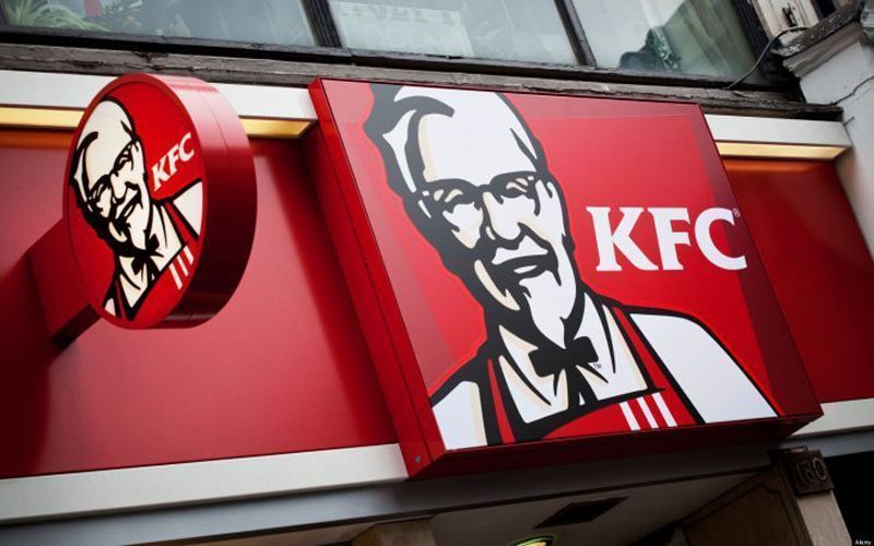 Новым названием сети KFC в России станет Rostic’s Новым названием сети KFC в России станет Rostic’s