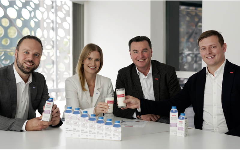 SalzburgMilch объявляет о прорыве на европейском рынке с запуском продуктов в картонной бутылке SIG DomeMini SalzburgMilch объявляет о прорыве на европейском рынке с запуском продуктов в картонной бутылке SIG DomeMini