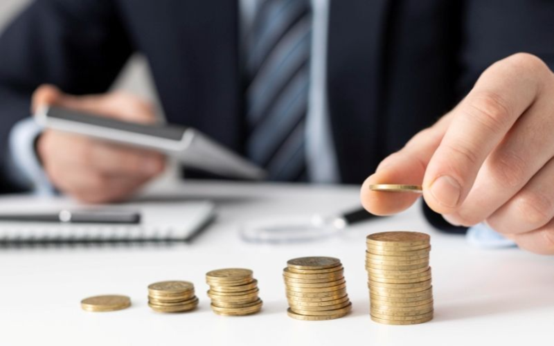 Calcar Faces Uncertainty Amid Financial Crisis