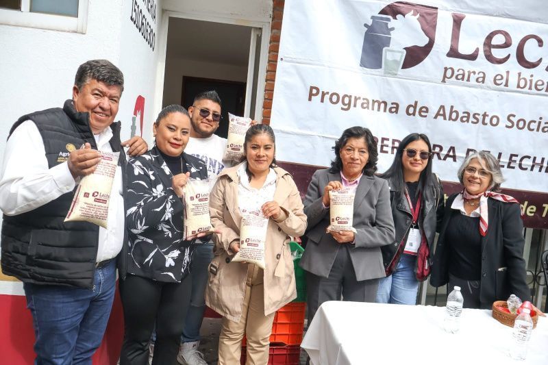 Toluca, San Mateo Oxtotitlán'da Lechería para el Bienestar Merkezini Yeniden Açtı