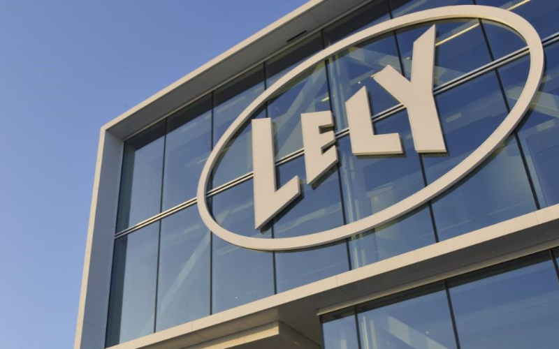Lely Unveils Advanced Robotic Milking Systems