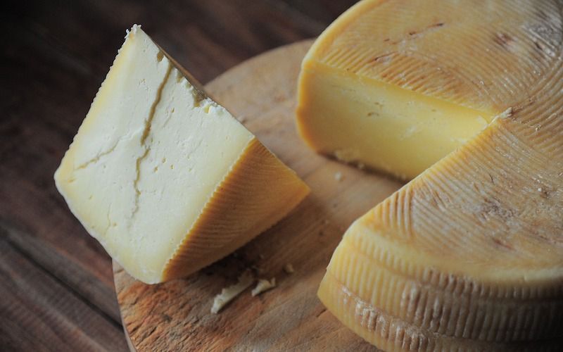 Cheese Production in Russia Increases by 3%, but Stocks Remain Above Last Year's Level