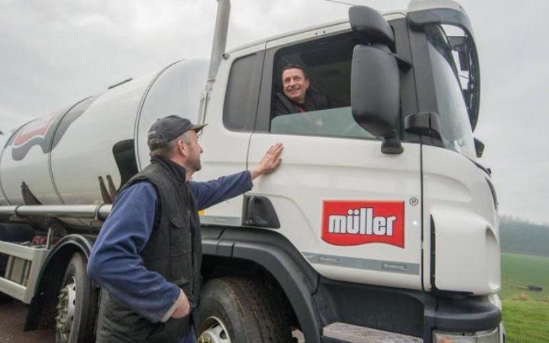 Müller, Endüstri Baskıları Ortasında Çiftlik Kapısı Süt Fiyatını Artıracak
