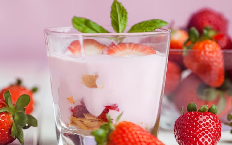 Nature’s Fynd Wins 2025 NEXTY Awards for Dairy-Free Strawberry Fy Yogurt