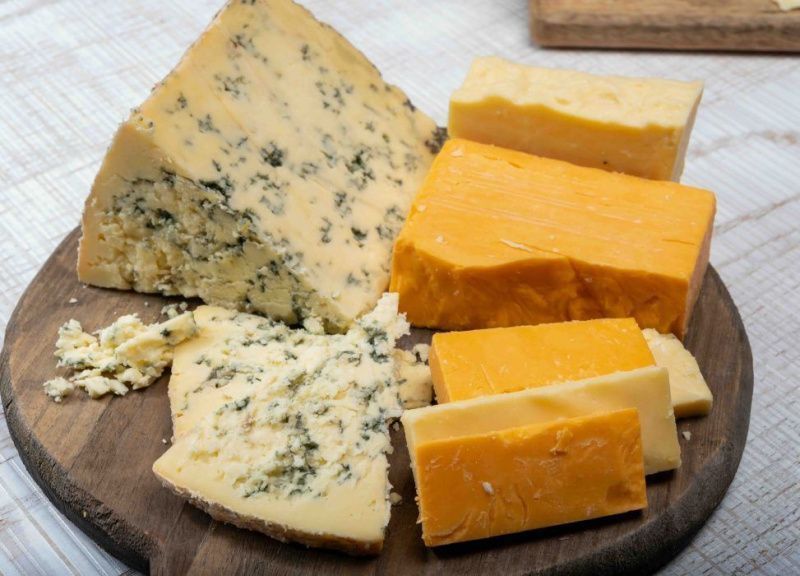 UK dairy exports declined as cheese and powder volumes rose