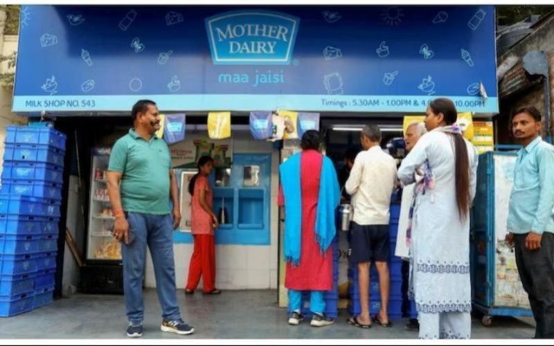Индийская Mother Dairy сохраняет цены на молоко на фоне стабильных условий поставок