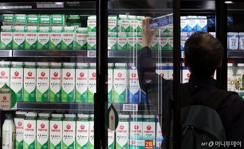 Survey: 15 of 16 South Korean low-cost coffee brands use only domestic milk