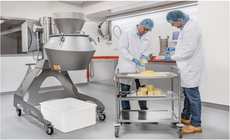 Industrial Cheese Cutting Determines Factory Profit