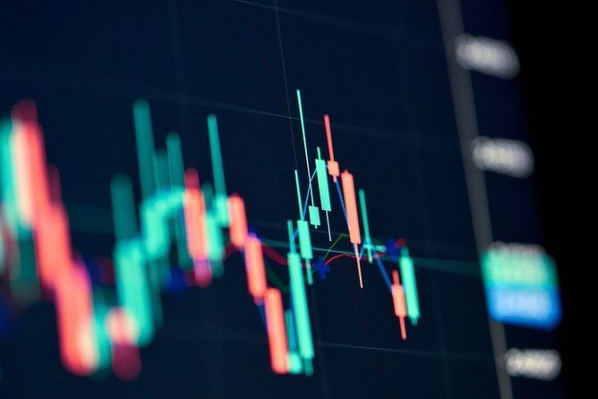 Saudi Market Dynamics: Tadawul Index Declines as Nomu Gains Ground