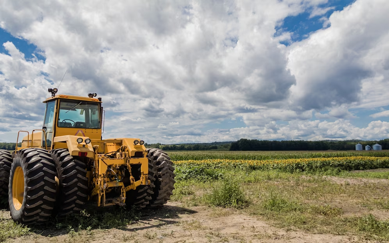 Global Tractor Sales Decline Signals Challenging Year for Agriculture Industry