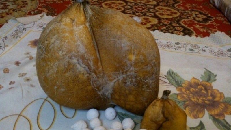 Разделение топленого масла на «женское» и «мужское» в Киргизии Разделение топленого масла на «женское» и «мужское» в Киргизии