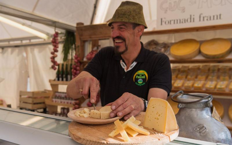 Tlalixcoyan Hosts Mexico's Largest Cheese Festival
