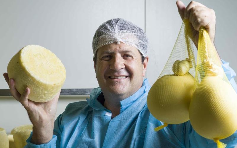 «Сырный протест»: австралийские фермеры потребуют компенсации, если сделка с ЕС окажется невыгодной