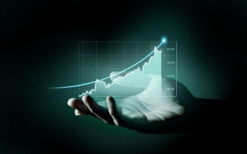 سوق الألبان العالمي يواجه تحديات وسط فائض وانخفاض أسعار الحليب