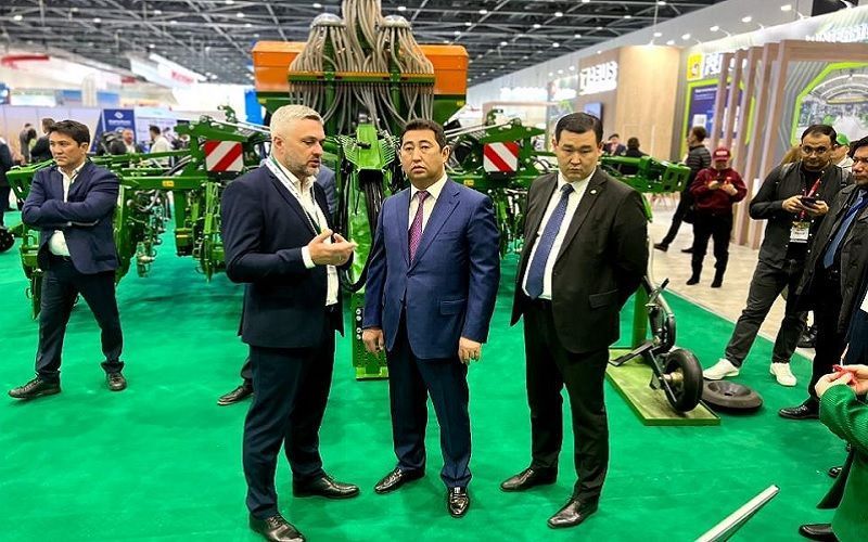 Глава Минсельхоза РК Айдарбек Сапаров открыл международную сельскохозяйственную выставку KazAgro/KazFarm-2023