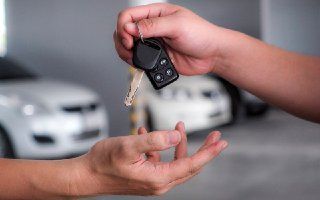 Доверенность на управление автотранспортом будут выдавать в электронном виде