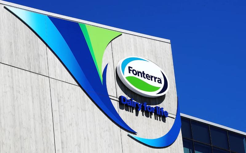 Fonterra, Düz Çiftlik Emisyonları Karşısında Emisyon Azaltma Hedeflerine Ulaşmakta Zorlanıyor
