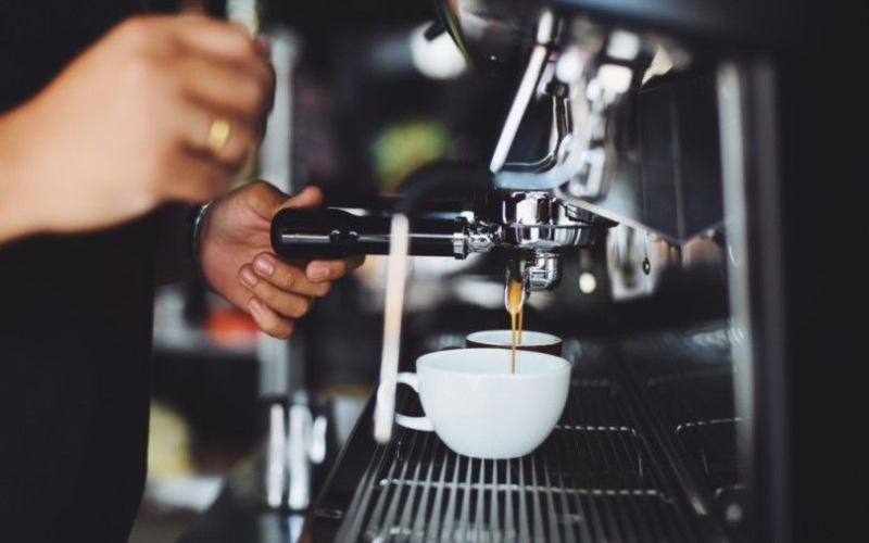The coffee market is showing growth amid a weakening dollar and declining inventories