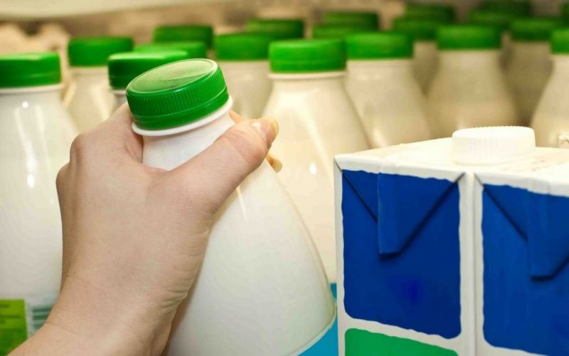 За 2023 год продовольственные товары в РК подорожали на 7,4%, но молочные продукты - сразу на 10%
