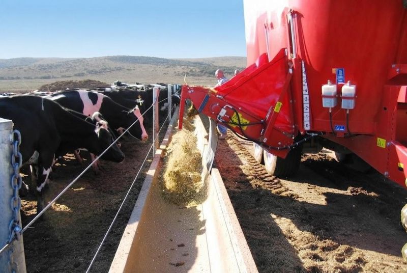 CT AGRO представила технику для молочного скотоводства в Казахстане