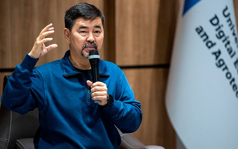 «Узбекистан может кормить много стран». Маргулан Сейсембаев — о сельском хозяйстве, нейросетях и заборах «Узбекистан может кормить много стран». Маргулан Сейсембаев — о сельском хозяйстве, нейросетях и заборах