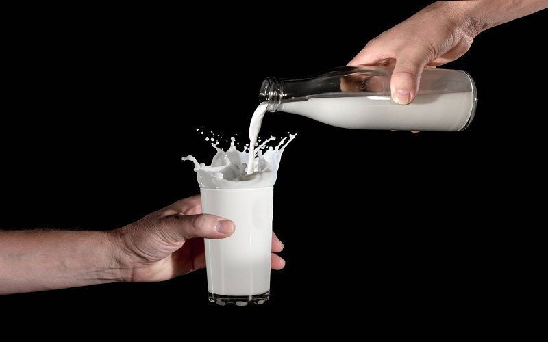 Lakeland Dairies drops August milk price