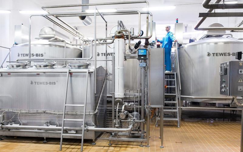 Molvest acelera el procesamiento de productos lácteos y la expansión de exportaciones en Rusia